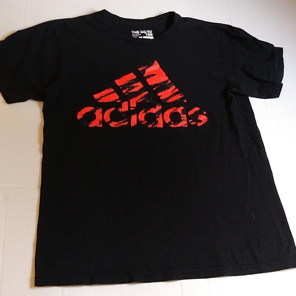 Mens Adidas go to tee t-shirt black/red Medium